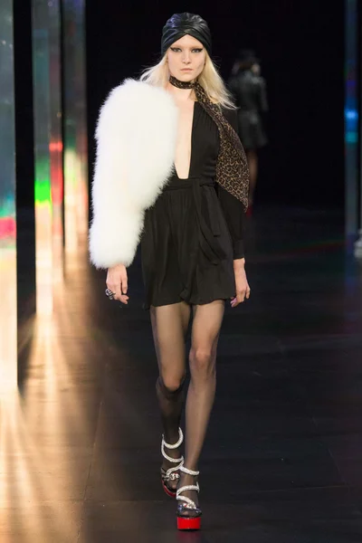 Look 24